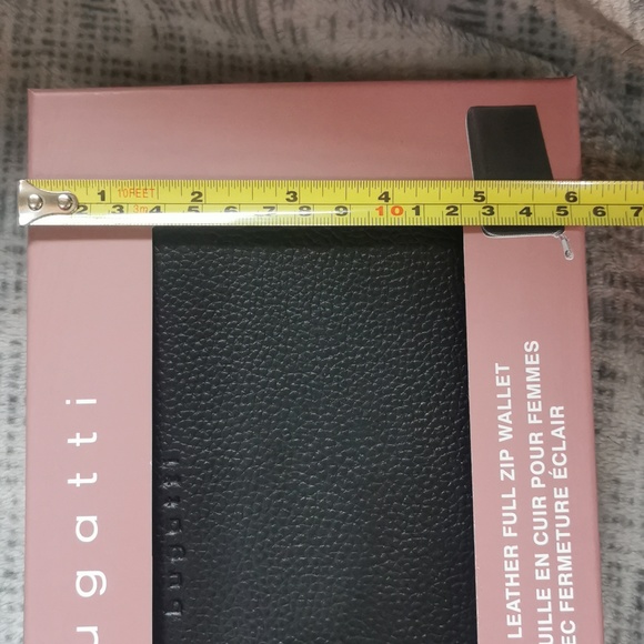 Bugatti Ladies Genuine Leather Full Zip Wallet Black 12 cards NWT NEW - Picture 10 of 11